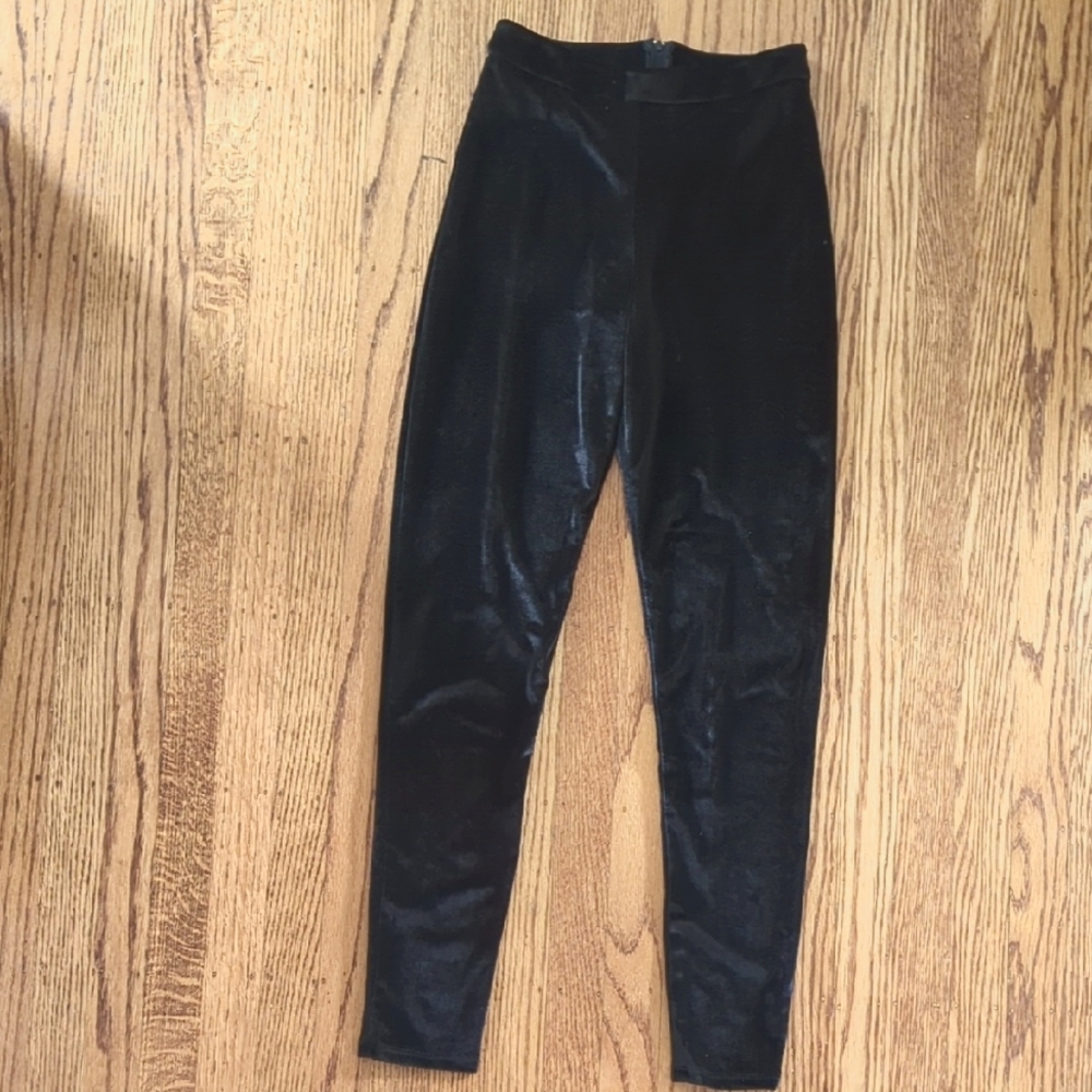 Bettie Page Black Velvet Legging